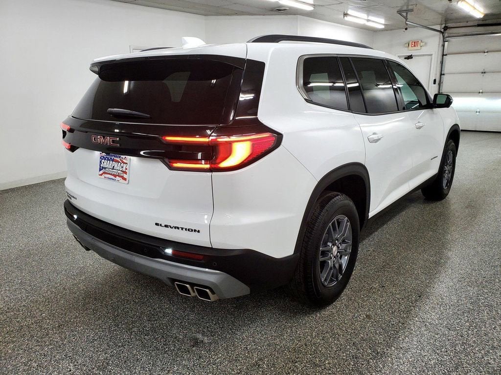 2025 GMC Acadia Elevation