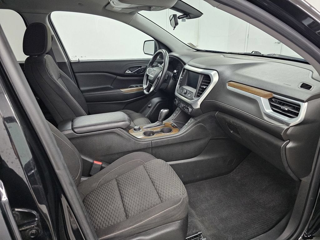 2017 GMC Acadia SLE