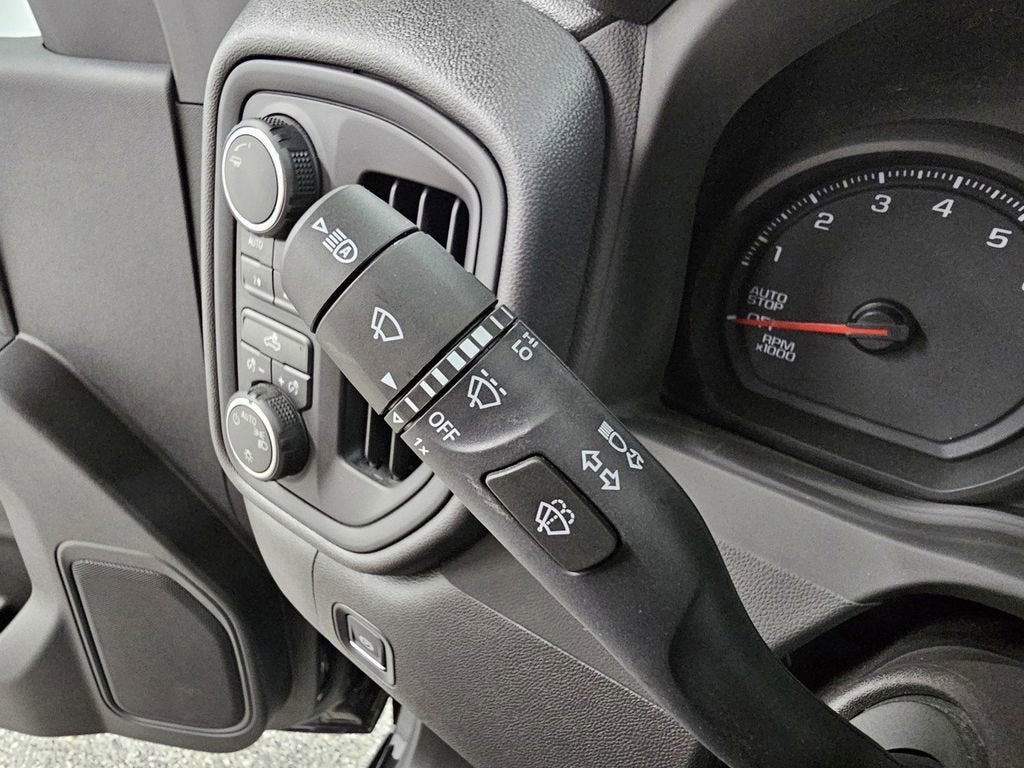 2025 Chevrolet Silverado 1500 Custom