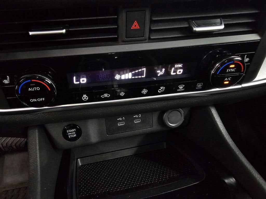 2024 Nissan Rogue SV FWD