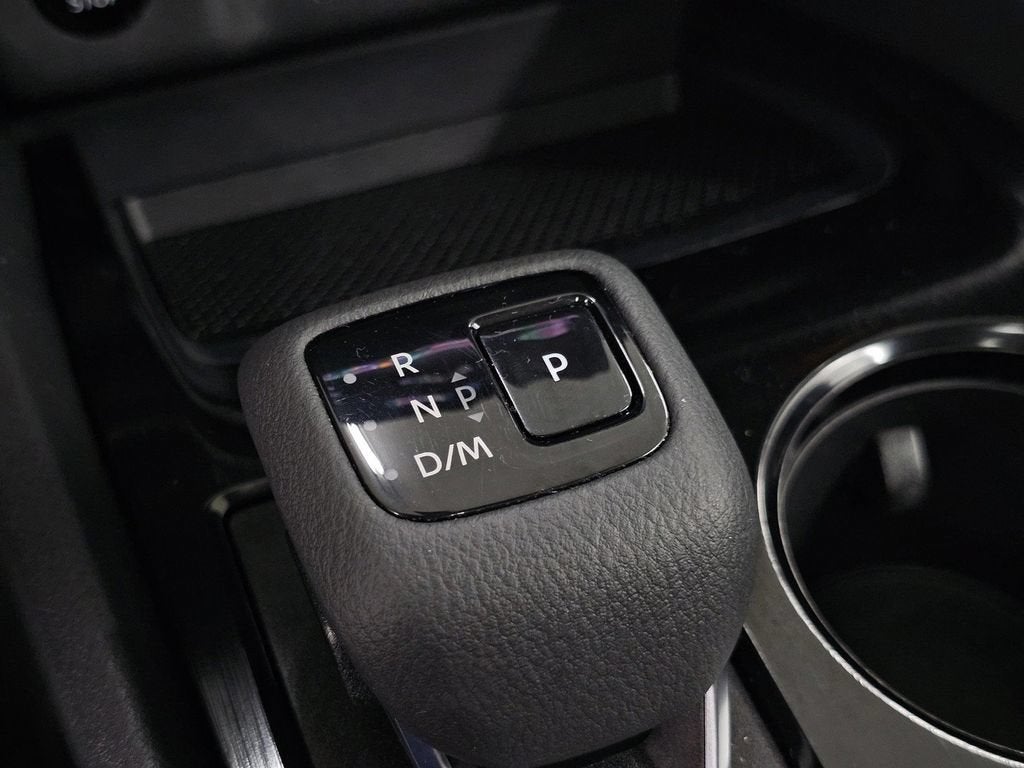 2024 Nissan Rogue SV FWD