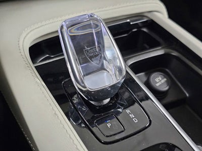 2025 Volvo XC90 Plug-In Hybrid Ultra