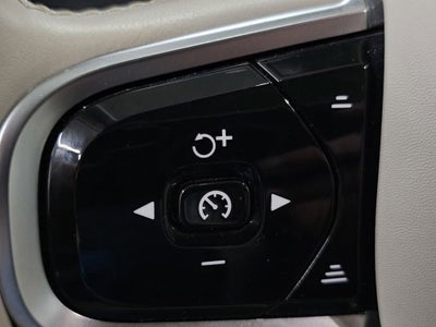 2025 Volvo XC90 Plug-In Hybrid Ultra