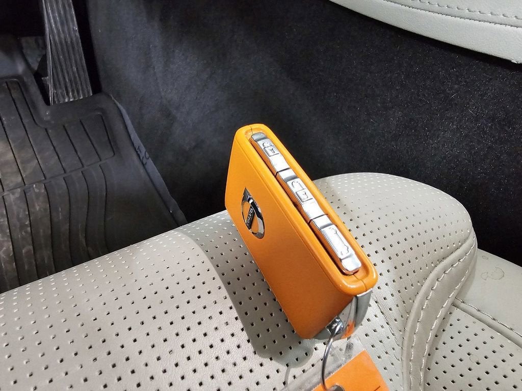 2025 Volvo XC90 Plug-In Hybrid Ultra