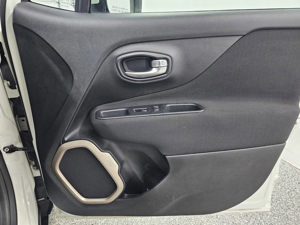 2017 Jeep Renegade Latitude FWD