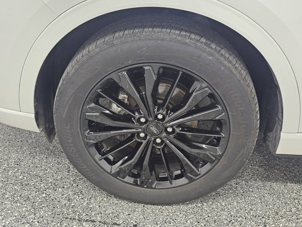 2025 Ford Escape ST-Line Elite