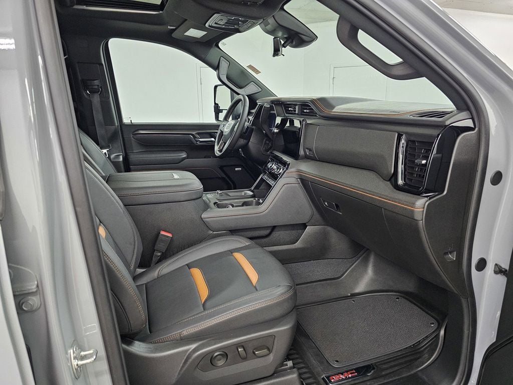 2025 GMC Sierra 2500HD AT4