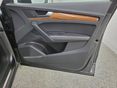 2023 Audi Q5 45 S line Premium quattro