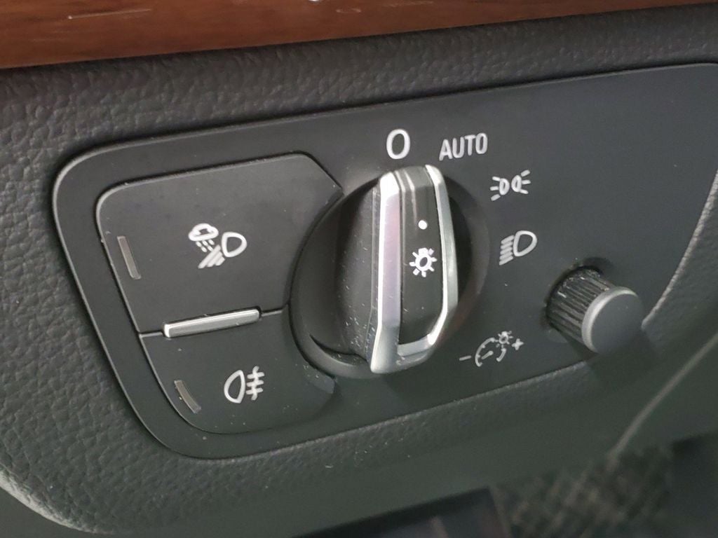 2023 Audi Q5 45 S line Premium quattro