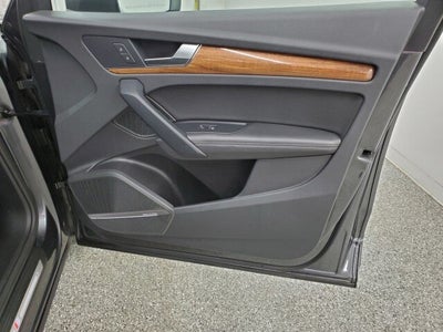 2023 Audi Q5 45 S line Premium quattro